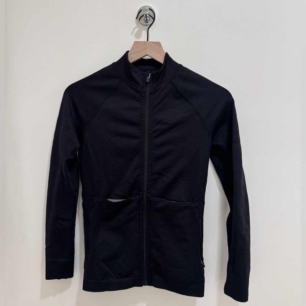 FIGS Women’s Black Salta Seamless Full Zip in Black